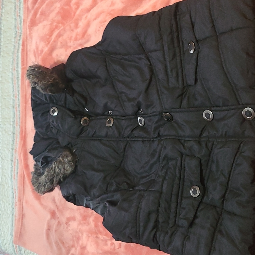 Ladies Vest With Detachable Hood. - Picture 8 of 12